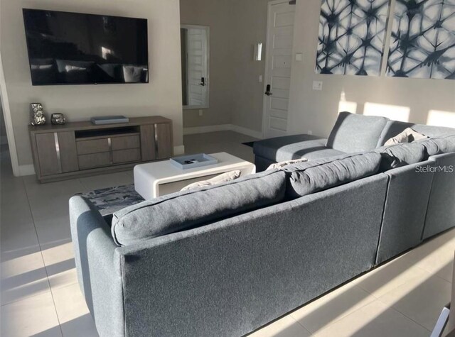 7740 Sandy Ridge Dr Unit 102, Reunion, FL 34747 - view of tiled living room