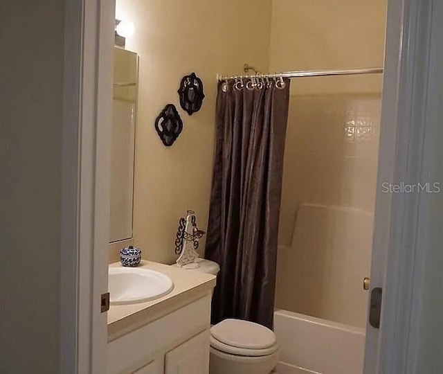 37 Ethan Allen Dr, Palm Coast, FL 32164 - full bath featuring vanity and shower / tub combo