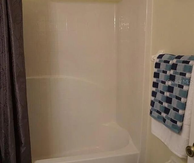 37 Ethan Allen Dr, Palm Coast, FL 32164 - full bath with shower / bathtub combination with curtain