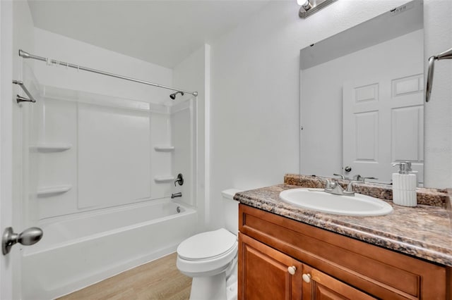 9 Summerset Ter, Casselberry, FL 32707 - full bathroom with vanity, washtub / shower combination, and wood finished floors