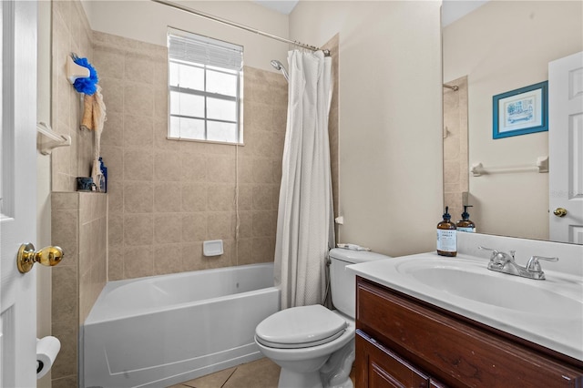 8804 Warwick Shore Xing Unit X, Orlando, FL 32829 - bathroom with vanity, shower / tub combo with curtain, and tile patterned flooring