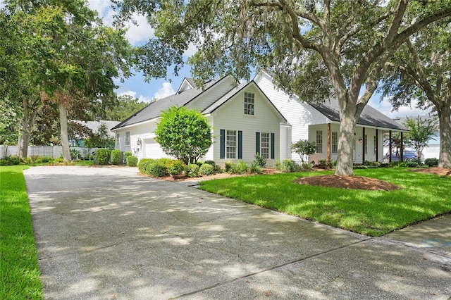 403 Courtlea Creek Dr, Winter Garden, FL 34787 - view of front facade featuring driveway and an attached garage