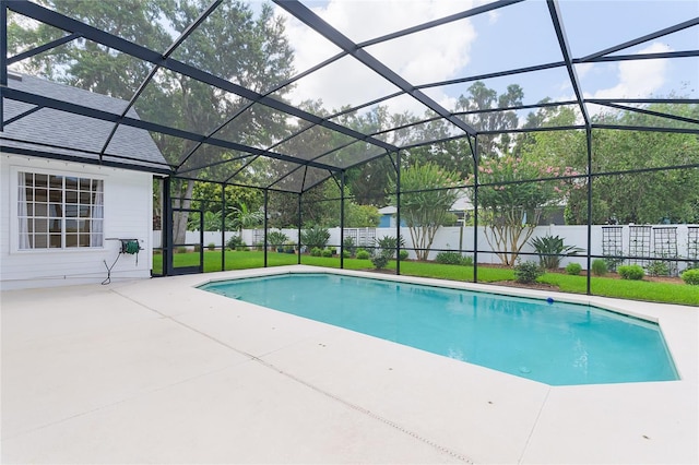 403 Courtlea Creek Dr, Winter Garden, FL 34787 - view of pool featuring a fenced backyard, a patio, and a lanai