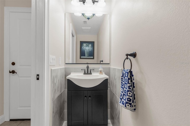 9342 Bay Vista Estates Blvd, Orlando, FL 32836 - bathroom with vanity and tile patterned floors