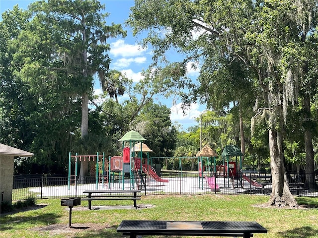 610 Huntly Ln, Winter Springs, FL 32708 - communal playground with view of wooded area