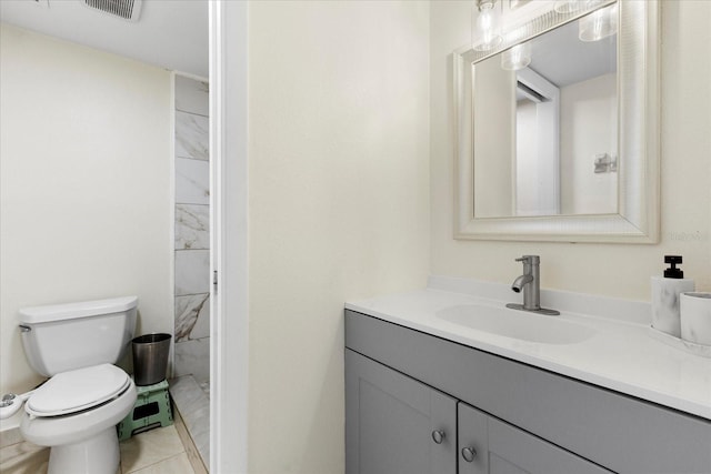 1036 Bonaire Dr Unit 2834, Altamonte Springs, FL 32714 - full bathroom featuring vanity and a shower