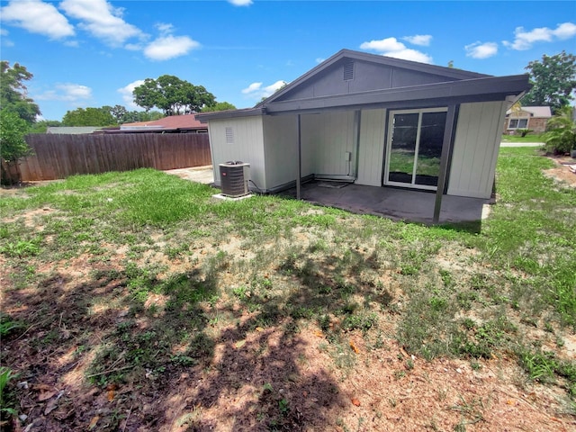 4233 Las Vegas Dr, New Port Richey, FL 34653 - back of house featuring a patio