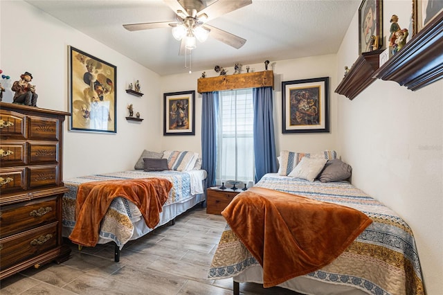1668 Wilson Prairie Cir, Groveland, FL 34736 - bedroom featuring a ceiling fan