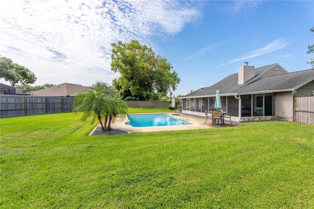 5361 Jade Cir, Belle Isle, FL 32812 - view of pool with a sunroom, a fenced backyard, and a patio area
