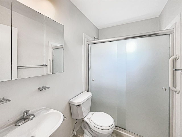 801 NE 4th Ave, Mulberry, FL 33860 - full bath featuring a sink and a shower stall