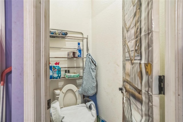 1902 Griffins Green Dr, Bartow, FL 33830 - bathroom featuring a textured wall