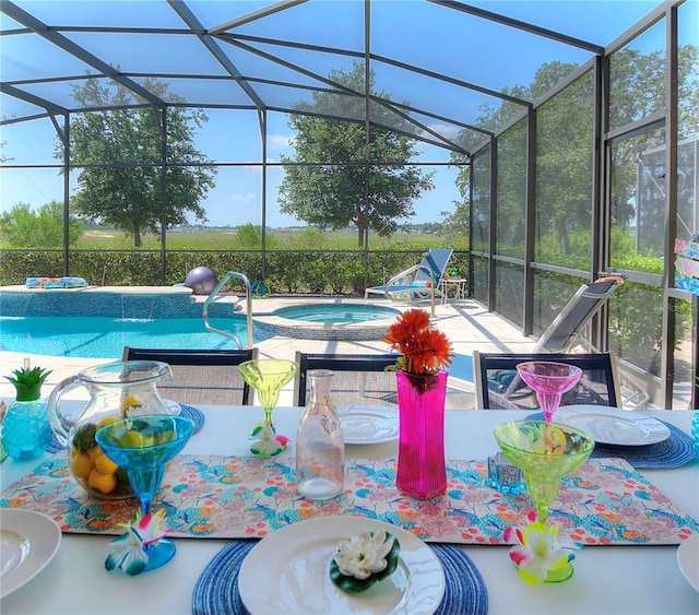 8020 Oak Shadow Ct, Davenport, FL 33837 - outdoor pool featuring an in-ground hot tub, a patio area, a lanai, and outdoor dining area