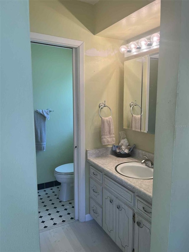 608 Knowles Rd, Brandon, FL 33511 - bathroom featuring vanity and toilet