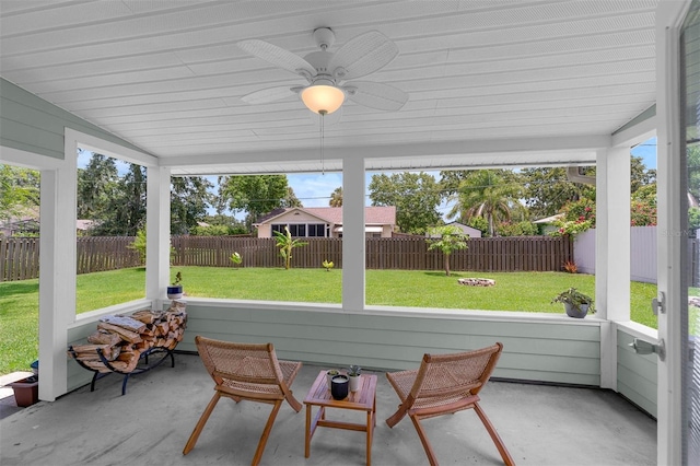 2025 Mango Tree Dr, Edgewater, FL 32141 - sunroom / solarium with vaulted ceiling and a ceiling fan