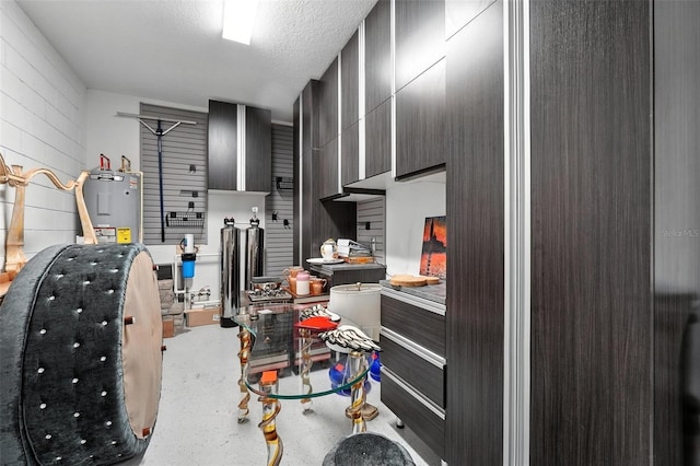 15315 Gilligan Ct, Winter Garden, FL 34787 - garage featuring electric water heater