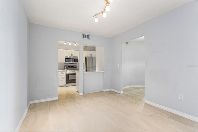 546 Orange Dr Unit 11, Altamonte Springs, FL 32701 - photo 5