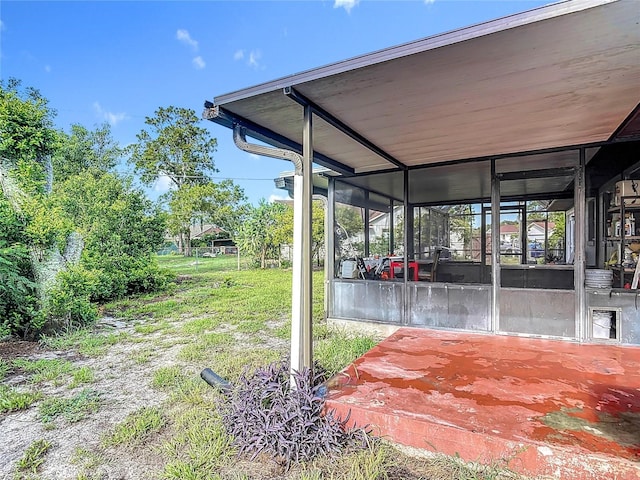 1510 Chatsworth Ave, Deltona, FL 32738 - view of green lawn featuring a sunroom