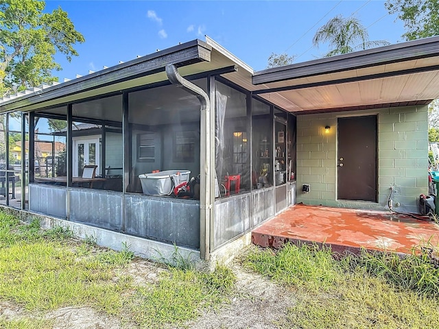 1510 Chatsworth Ave, Deltona, FL 32738 - entrance to property featuring concrete block siding