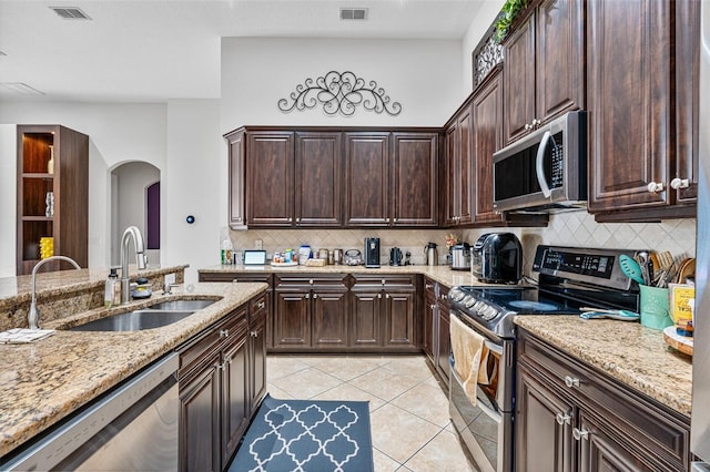 13466 Zori Ln, Windermere, FL 34786 - photo 16