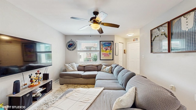 3012 Parkway Blvd Unit 203, Kissimmee, FL 34747 - living area featuring a ceiling fan