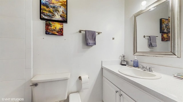 3012 Parkway Blvd Unit 203, Kissimmee, FL 34747 - bathroom with toilet and vanity