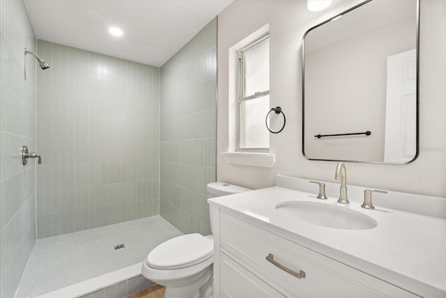 213 Flagler Ave, Edgewater, FL 32132 - full bath featuring tiled shower, vanity, and recessed lighting