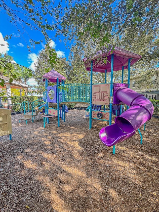 2426 Caravelle Cir, Kissimmee, FL 34746 - view of communal playground