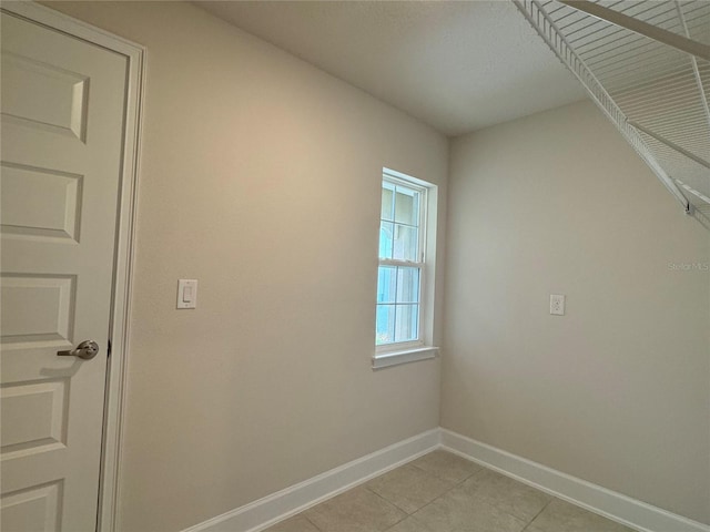 4038 Sagefield Dr, Harmony, FL 34773 - bonus room with baseboards and light tile patterned floors