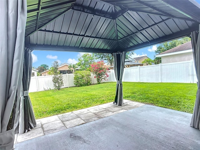 11127 Irish Moss Ave, Riverview, FL 33569 - fenced backyard with a patio area