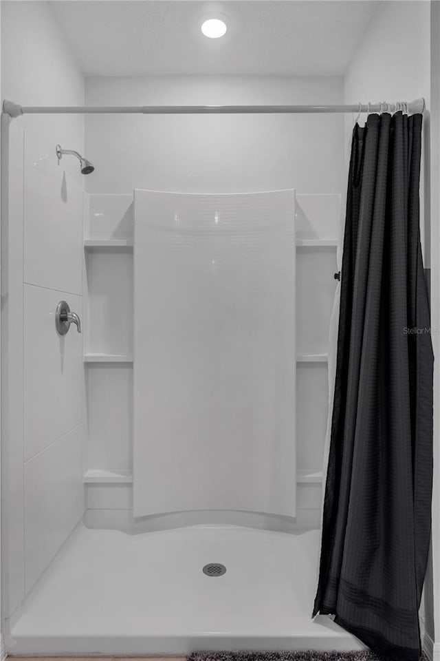 1296 Berry Ln, Davenport, FL 33837 - full bath with a shower stall