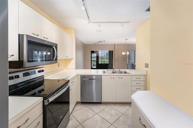846 Glades Ct NE, Saint Petersburg, FL 33702 - photo 13