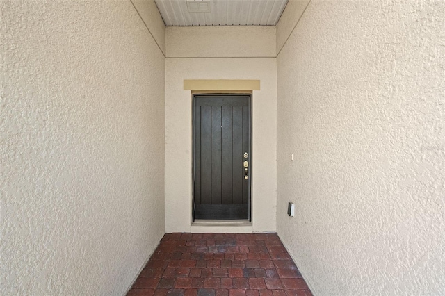 1330 Bucktail Ct, Kissimmee, FL 34746 - entrance to property featuring stucco siding