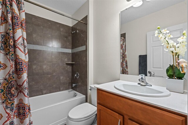 1330 Bucktail Ct, Kissimmee, FL 34746 - full bathroom featuring vanity and shower / tub combo with curtain