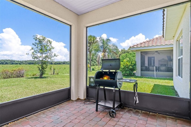 1330 Bucktail Ct, Kissimmee, FL 34746 - sunroom with a ceiling fan