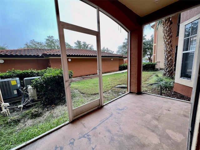 5566 Metrowest Blvd Unit 2-105, Orlando, FL 32811 - view of unfurnished sunroom