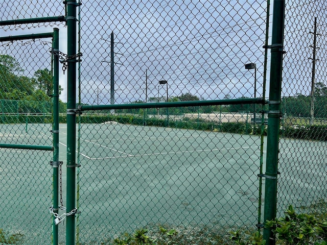 5566 Metrowest Blvd Unit 2-105, Orlando, FL 32811 - view of tennis court