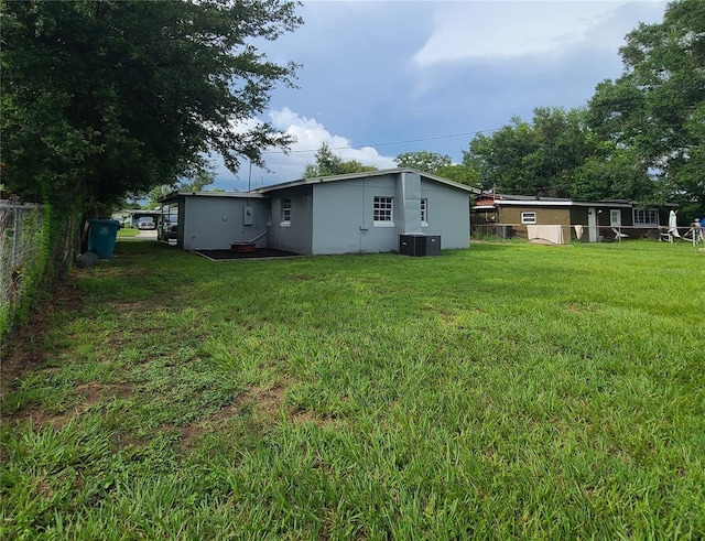 4118 Kirkland Blvd, Orlando, FL 32811 - back of property with stucco siding