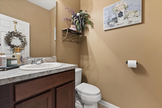 2700 Tree Meadow Loop, Apopka, FL 32712 - bathroom with vanity and toilet