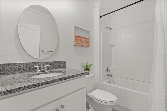 5684 Horseshoe Loop, Apopka, FL 32712 - full bath with shower / bath combo and vanity
