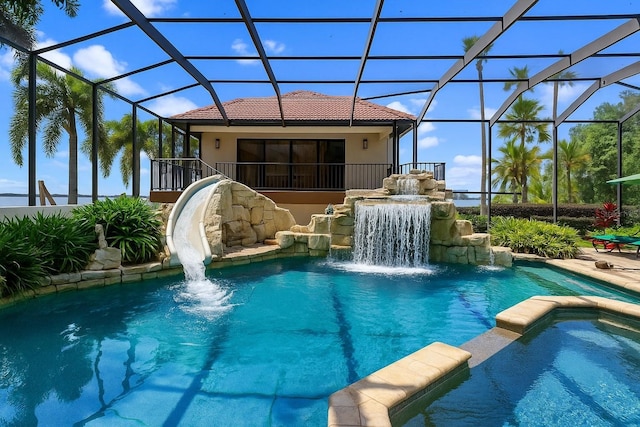 10545 Down Lakeview Cir, Windermere, FL 34786 - view of swimming pool with a pool with connected hot tub and a lanai