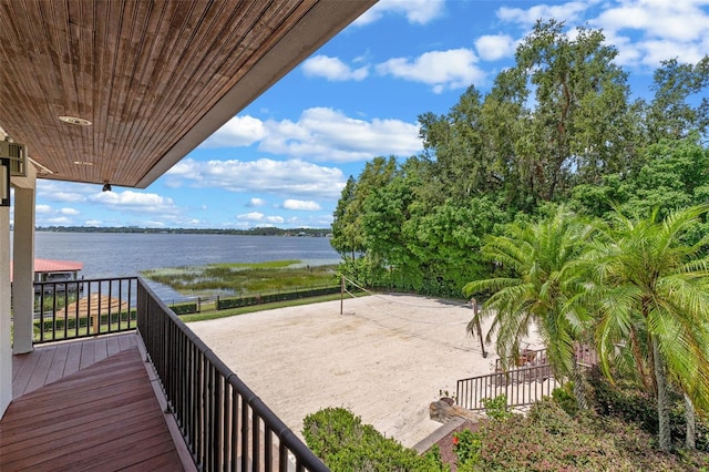 10545 Down Lakeview Cir, Windermere, FL 34786 - balcony featuring a water view