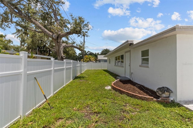671 25th St SW, Largo, FL 33770 - view of fenced backyard