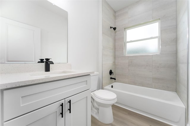 9312 N Akola Way, Citrus Springs, FL 34434 - full bath with vanity, tub / shower combination, and wood finished floors