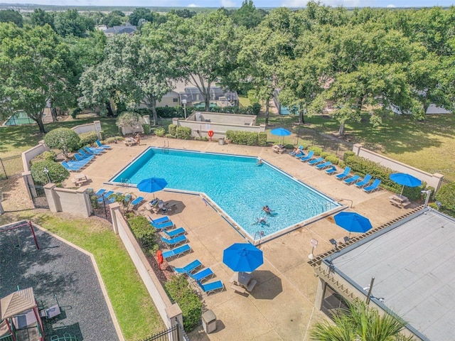 2212 Clementine Trl, Clermont, FL 34714 - view of community pool