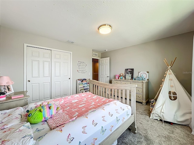 1808 Regal River Cir, Ocoee, FL 34761 - bedroom featuring carpet and a closet