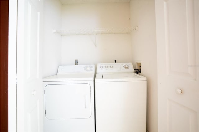 13037 Mulberry Park Dr Unit 5211, Orlando, FL 32821 - laundry area featuring washer and dryer