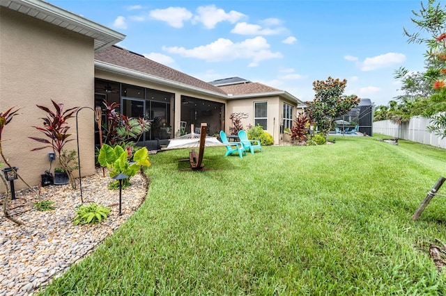 1208 Fieldstone Cir, Oviedo, FL 32765 - view of yard with a sunroom
