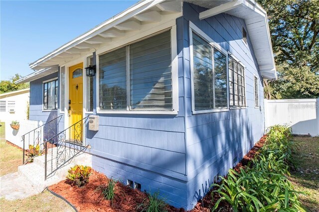 510 S Ingraham Ave, Lakeland, FL 33801 - view of front of home with crawl space