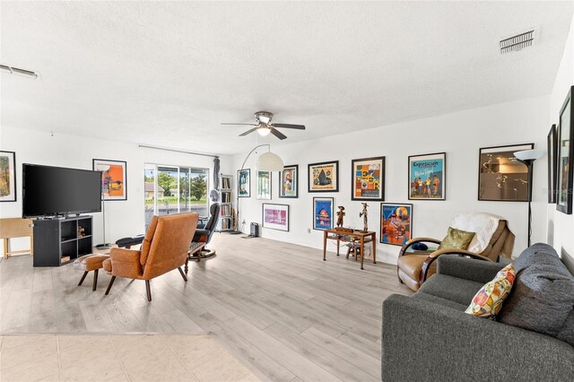 10760 Wilderness Ct, Orlando, FL 32821 - photo 11
