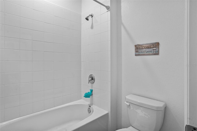 4491 Holstein St, Saint Cloud, FL 34772 - full bathroom with toilet and shower / tub combination